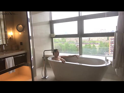 ❤️ Garota tremenda Masturbando-se apaixonadamente no banheiro ️❌ Porno real em nós