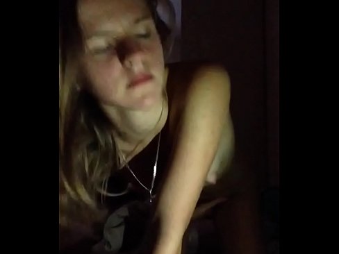 ❤️ Uma garota se masturba e se ejacula ️❌ Porno real em nós